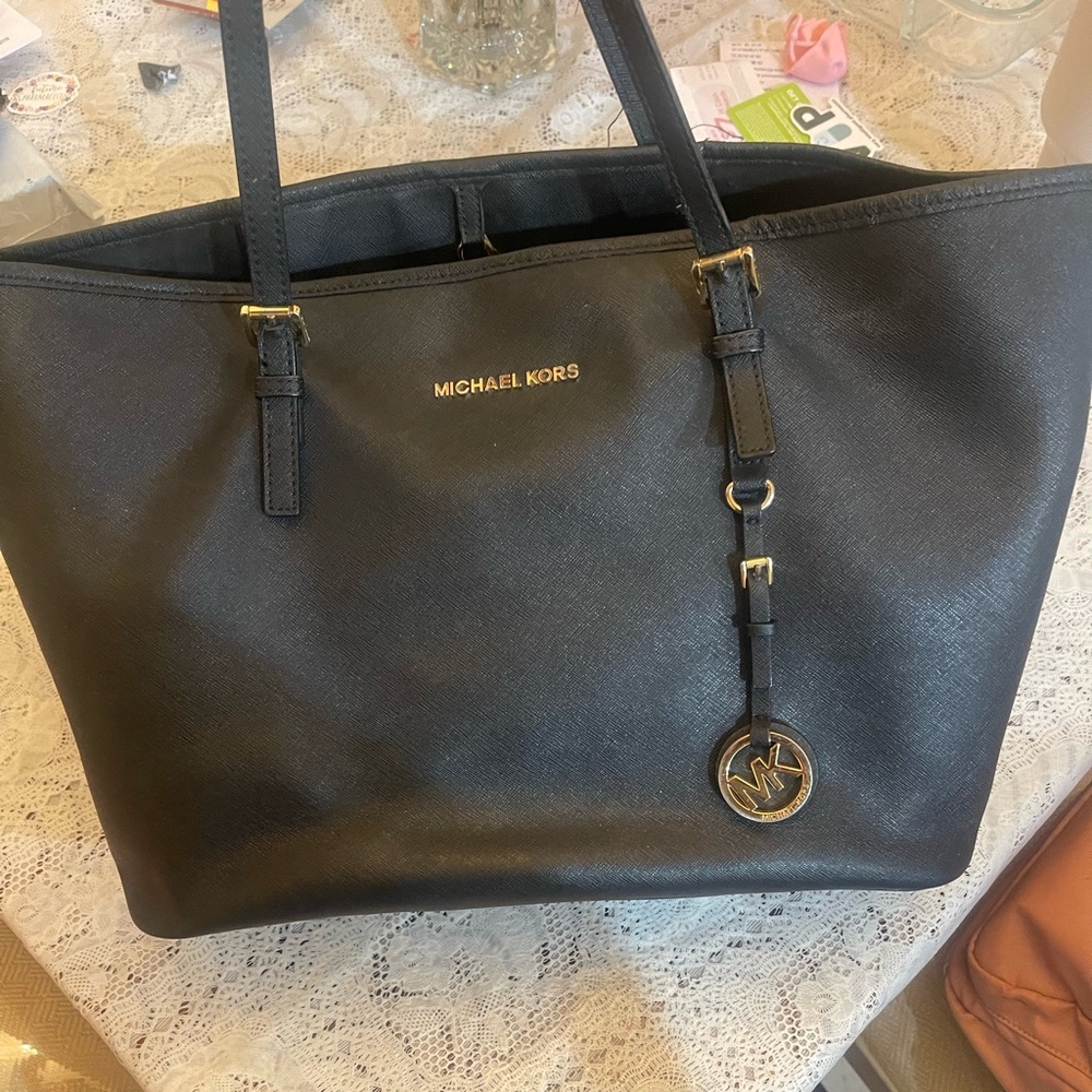 Michael Kors Black Tote Bag (contact for more pictures)